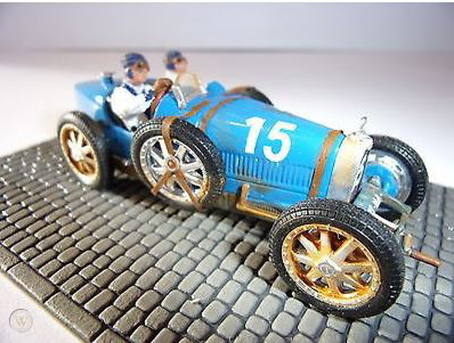 15 Bugatti 35 2.0 - Edicola (2).jpg